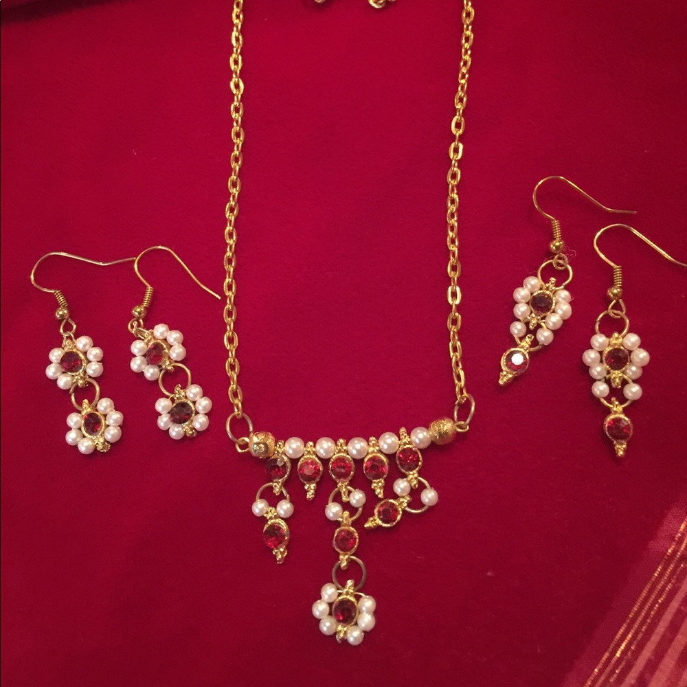 2 earrings sets and necklace
